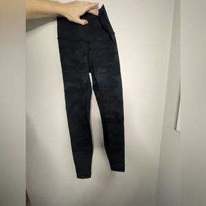 LULULEMON LEOPARD PRINT LEGGING SIZE 0